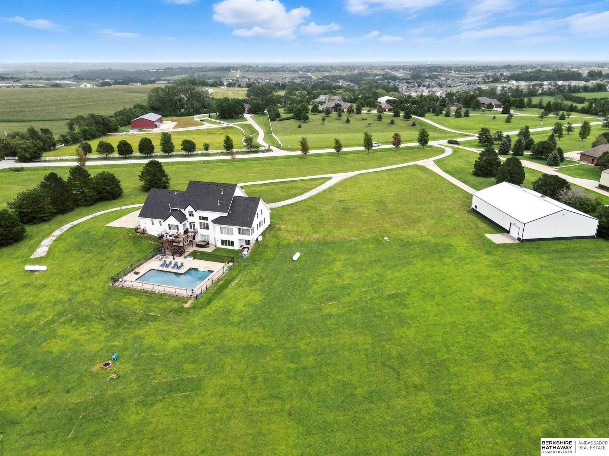 Bennington, Nebraska 68007, United States, 6 Bedrooms Bedrooms, ,4 BathroomsBathrooms,Residential,Pending,180952