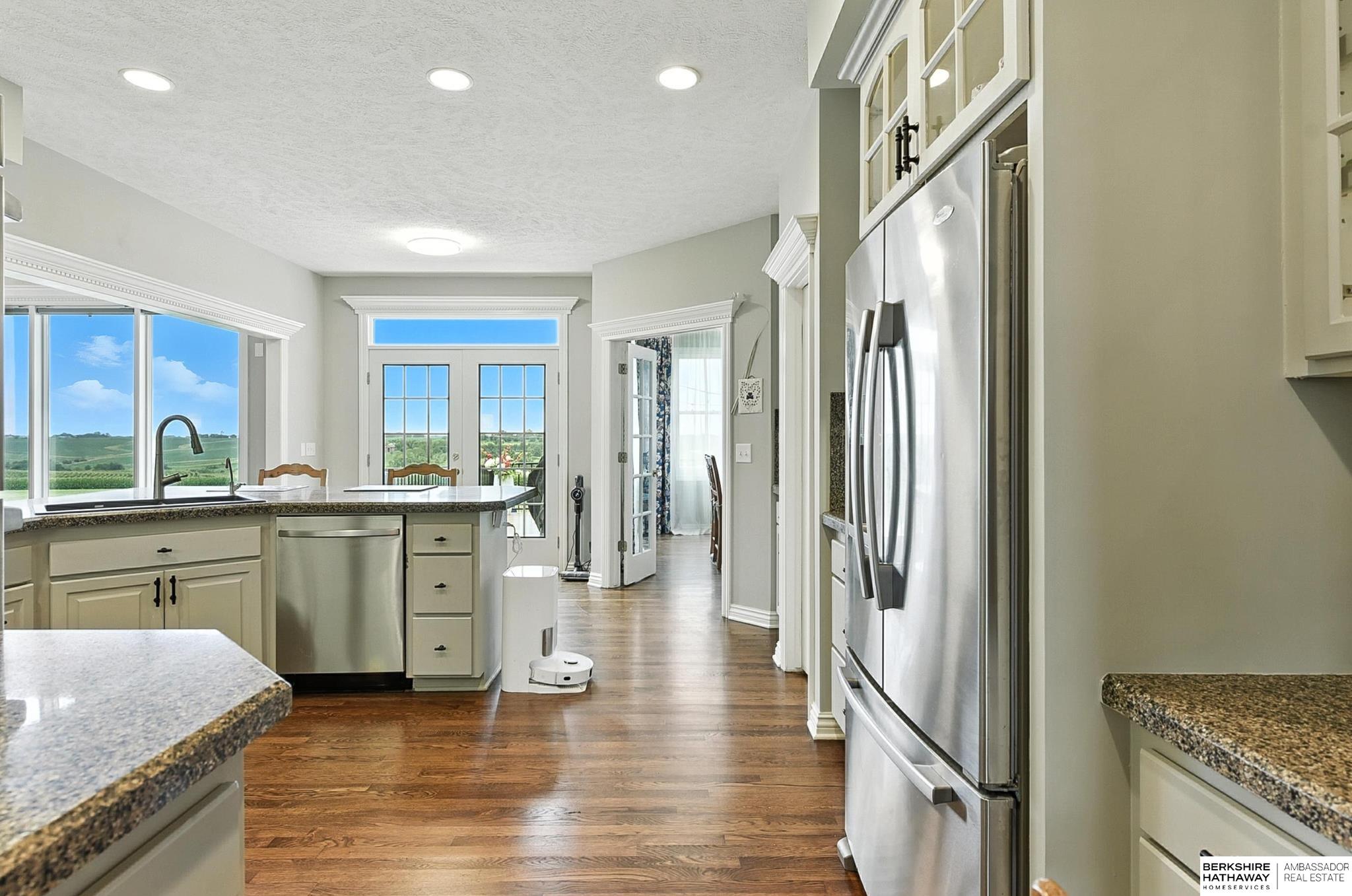 Bennington, Nebraska 68007, United States, 6 Bedrooms Bedrooms, ,4 BathroomsBathrooms,Residential,Pending,180952