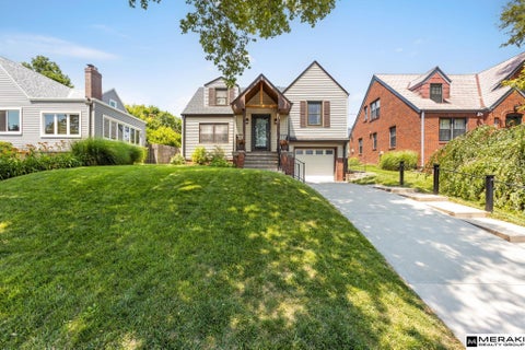 Photo of 4516 Shirley Street, Omaha, NE 68106 (MLS # 22619350)