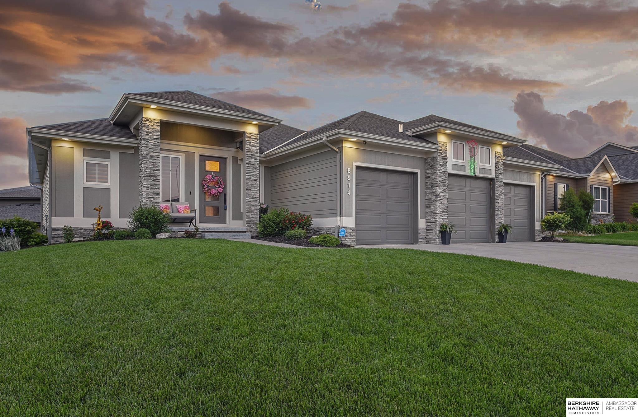 Bennington, Nebraska 68007, United States, 3 Bedrooms Bedrooms, ,3 BathroomsBathrooms,Residential,Active,101535