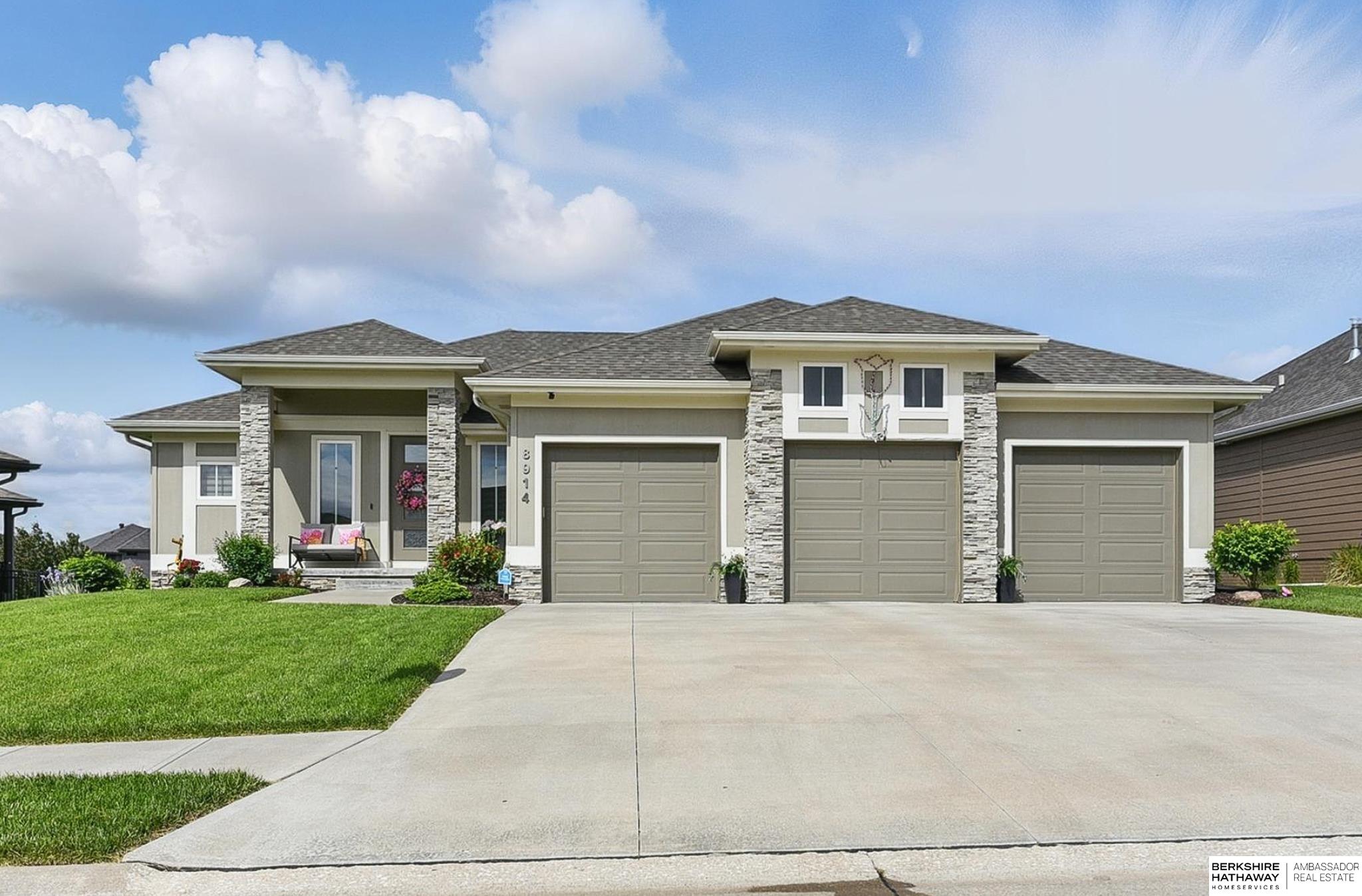 Bennington, Nebraska 68007, United States, 3 Bedrooms Bedrooms, ,3 BathroomsBathrooms,Residential,Active,101535