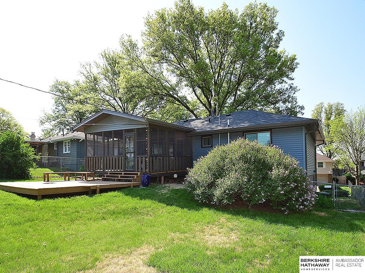 Omaha, Nebraska 68105, United States, 4 Bedrooms Bedrooms, ,2 BathroomsBathrooms,Residential,Active,125556