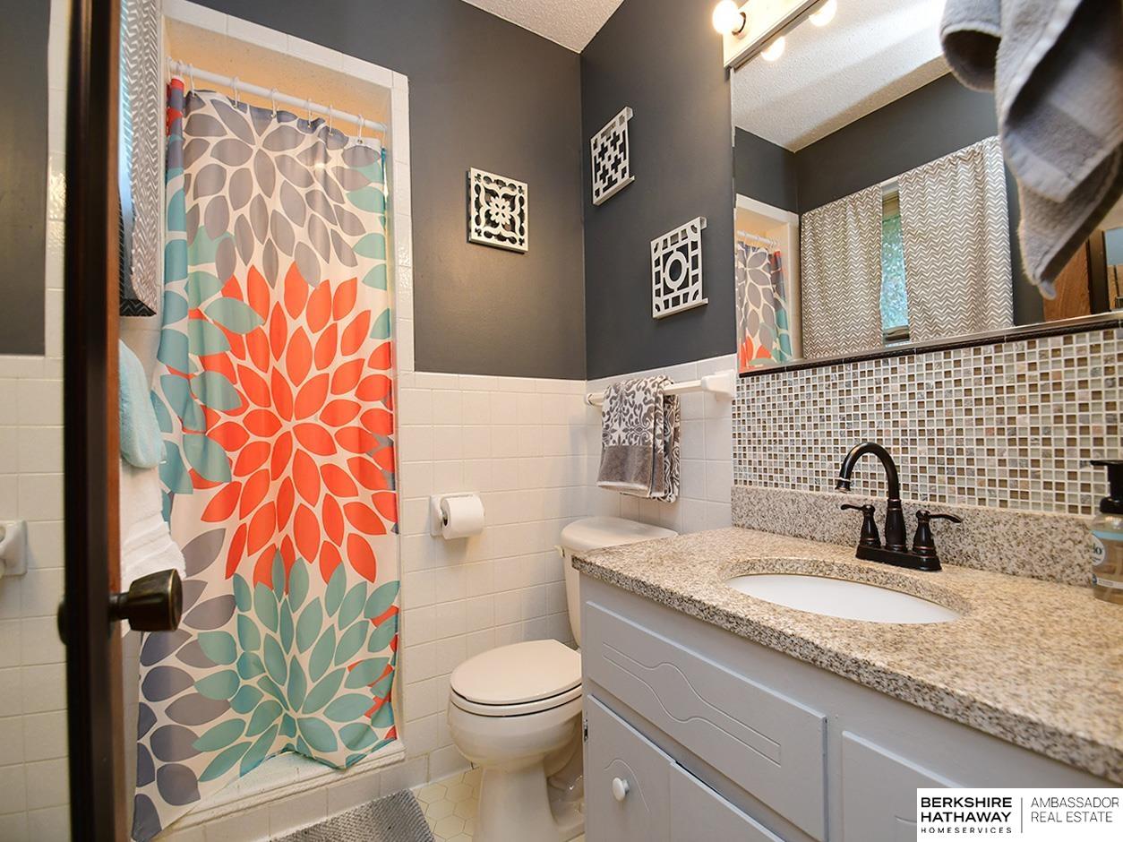 Omaha, Nebraska 68105, United States, 4 Bedrooms Bedrooms, ,2 BathroomsBathrooms,Residential,Active,125556