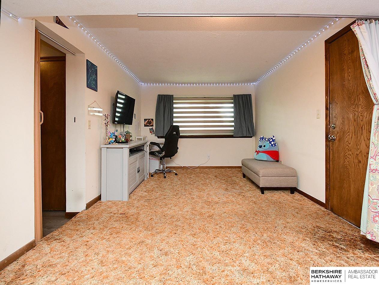 Omaha, Nebraska 68105, United States, 4 Bedrooms Bedrooms, ,2 BathroomsBathrooms,Residential,Active,125556