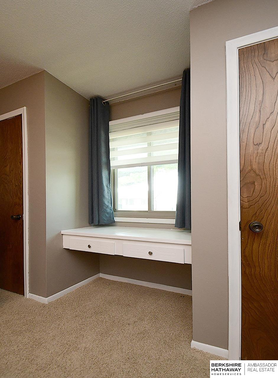 Omaha, Nebraska 68105, United States, 4 Bedrooms Bedrooms, ,2 BathroomsBathrooms,Residential,Active,125556