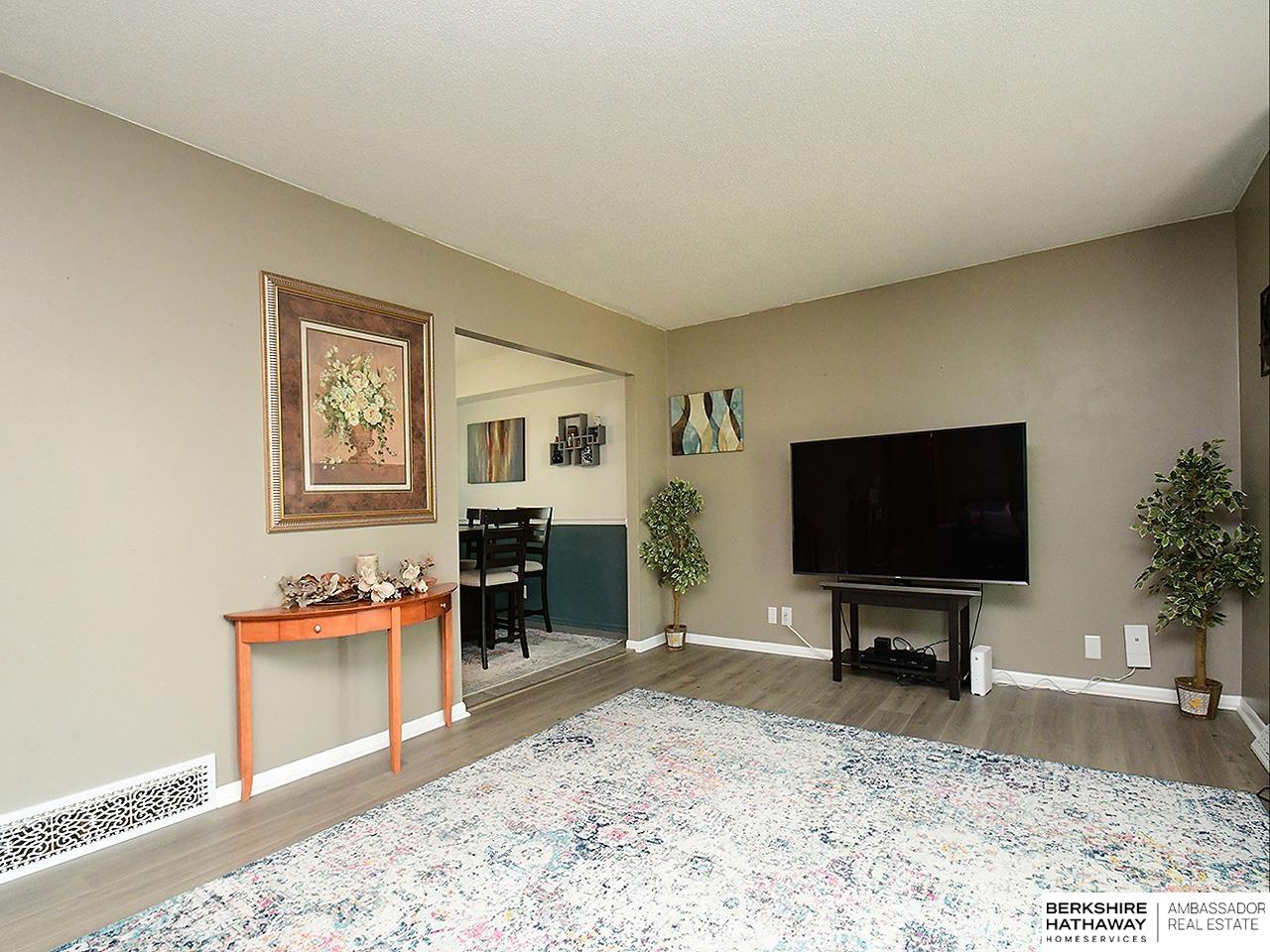 Omaha, Nebraska 68105, United States, 4 Bedrooms Bedrooms, ,2 BathroomsBathrooms,Residential,Active,125556