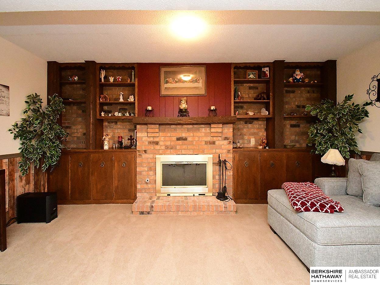 Omaha, Nebraska 68105, United States, 4 Bedrooms Bedrooms, ,2 BathroomsBathrooms,Residential,Active,125556