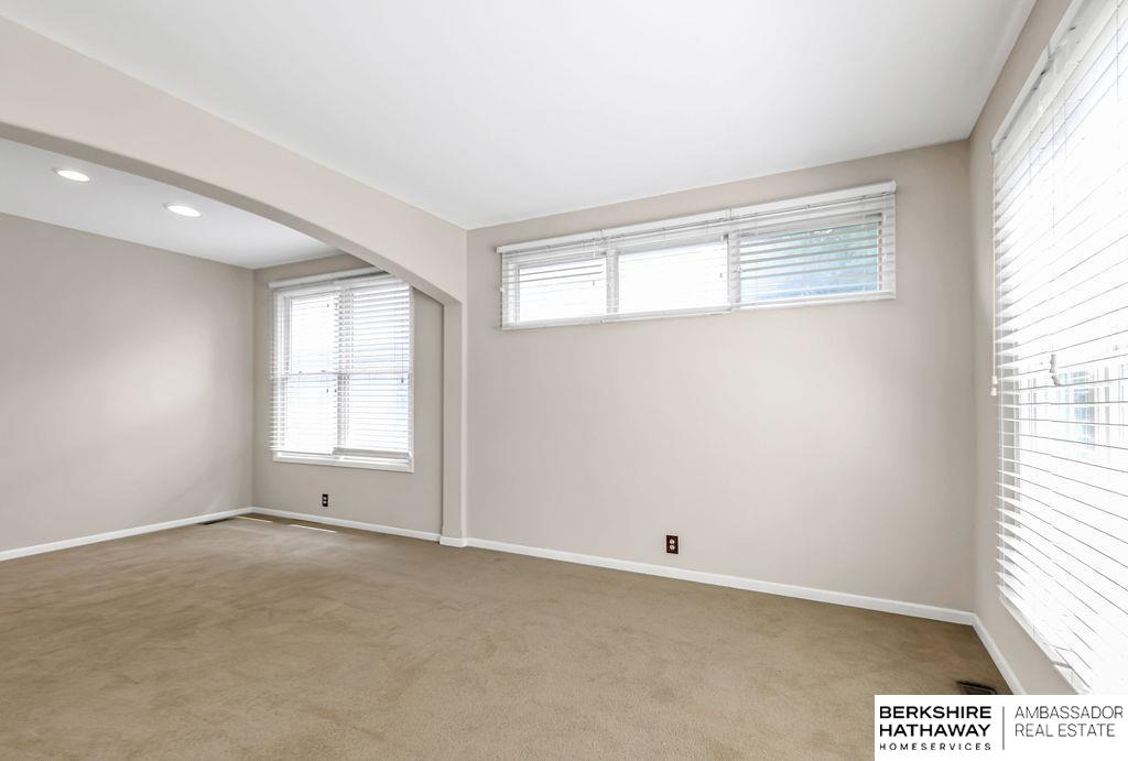 Elkhorn, Nebraska 68022, United States, 4 Bedrooms Bedrooms, ,3 BathroomsBathrooms,Residential,Active,179945