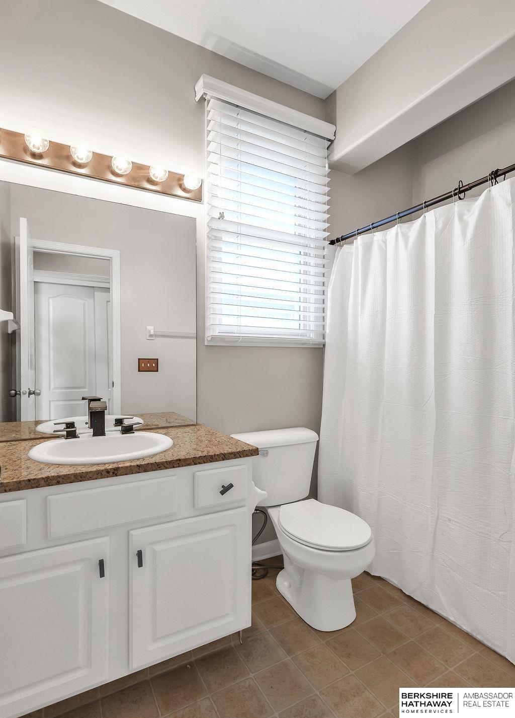 Elkhorn, Nebraska 68022, United States, 4 Bedrooms Bedrooms, ,3 BathroomsBathrooms,Residential,Active,179945