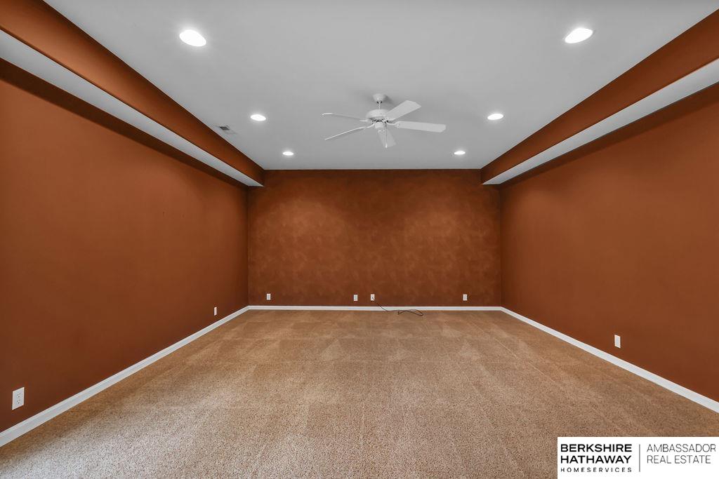 Elkhorn, Nebraska 68022, United States, 4 Bedrooms Bedrooms, ,3 BathroomsBathrooms,Residential,Active,179945