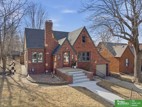 Photo of 4677 Mayberry Street, Omaha, NE 68106 (MLS # 22604134)