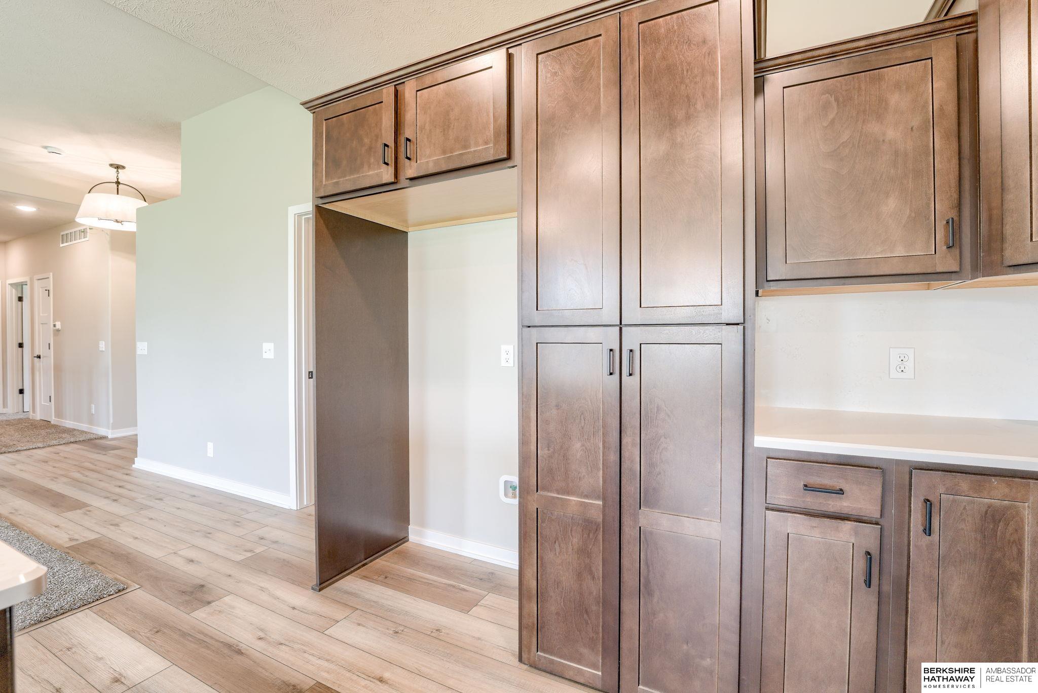 Omaha, Nebraska 68116, United States, 4 Bedrooms Bedrooms, ,3 BathroomsBathrooms,Residential,Active,175397