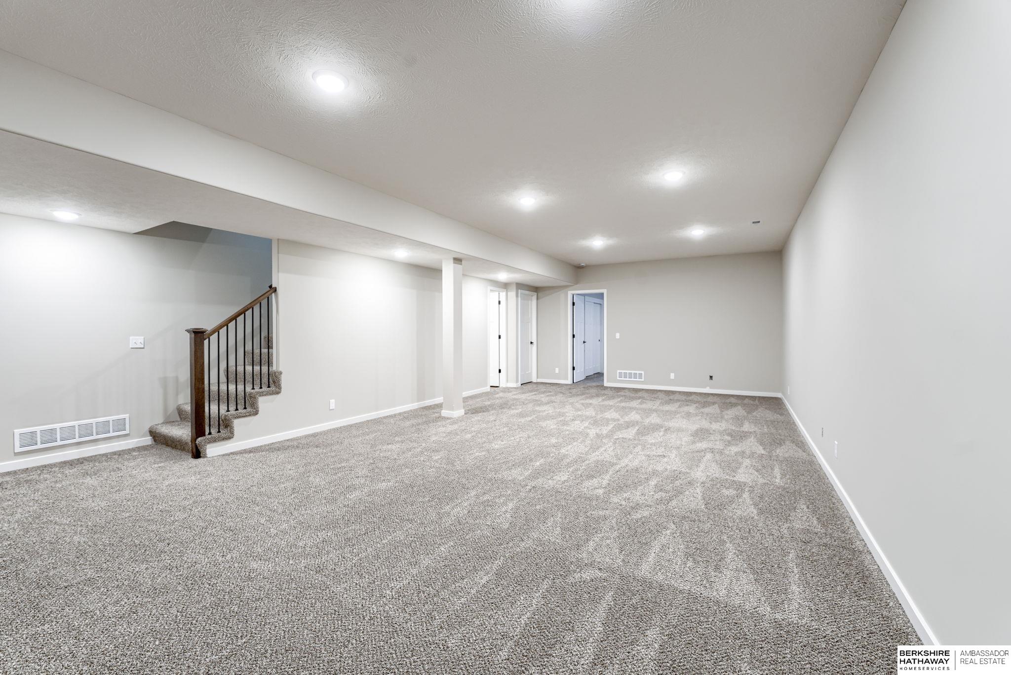 Omaha, Nebraska 68116, United States, 4 Bedrooms Bedrooms, ,3 BathroomsBathrooms,Residential,Active,175397