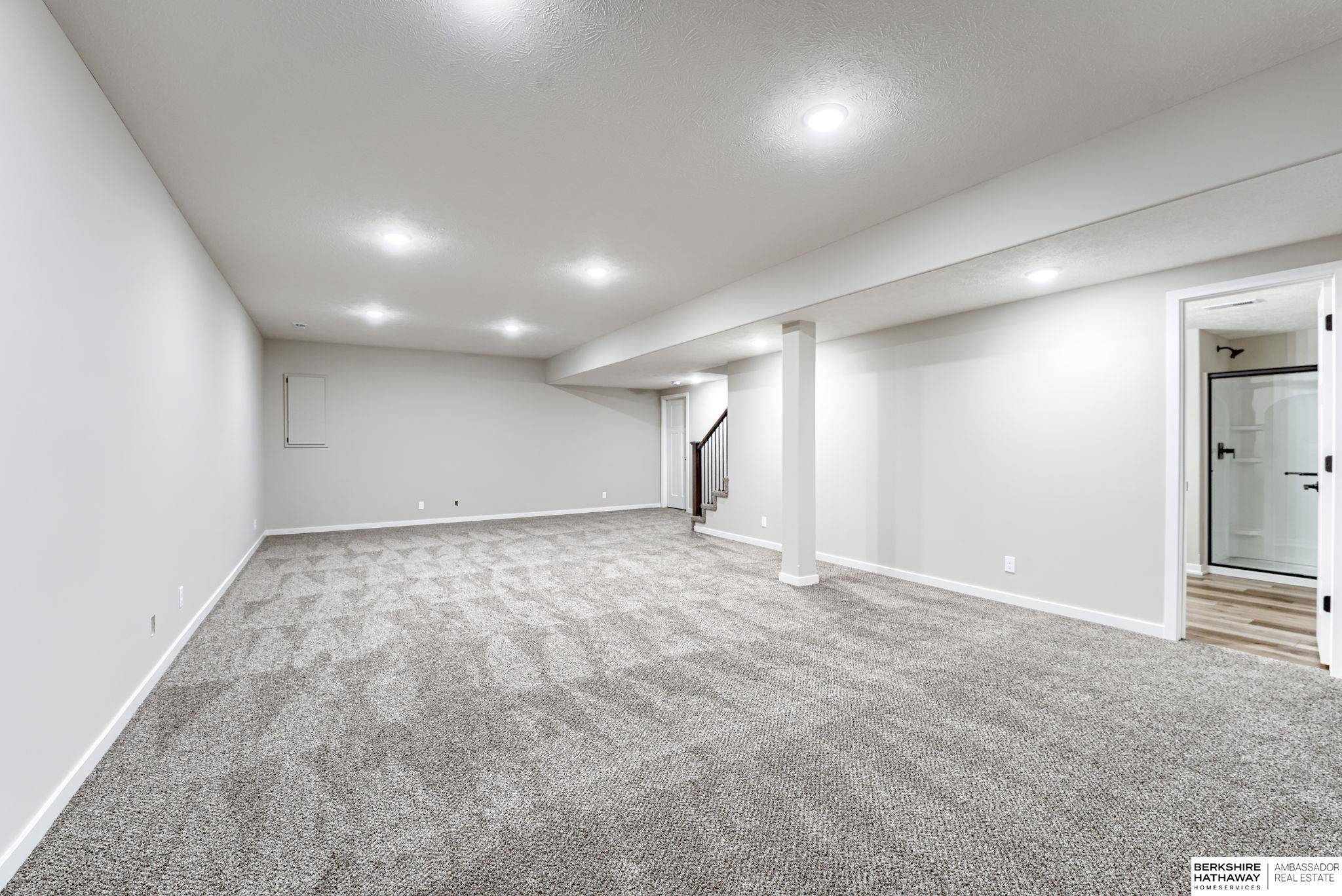 Omaha, Nebraska 68116, United States, 4 Bedrooms Bedrooms, ,3 BathroomsBathrooms,Residential,Active,175397