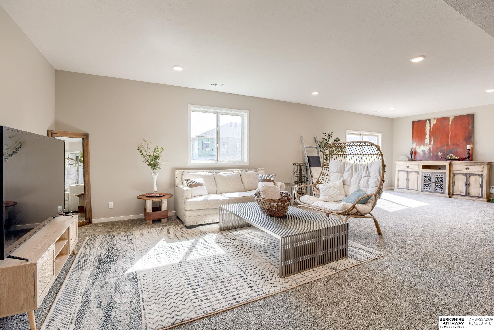 Omaha, Nebraska 68116, United States, 4 Bedrooms Bedrooms, ,3 BathroomsBathrooms,Residential,Active,175397