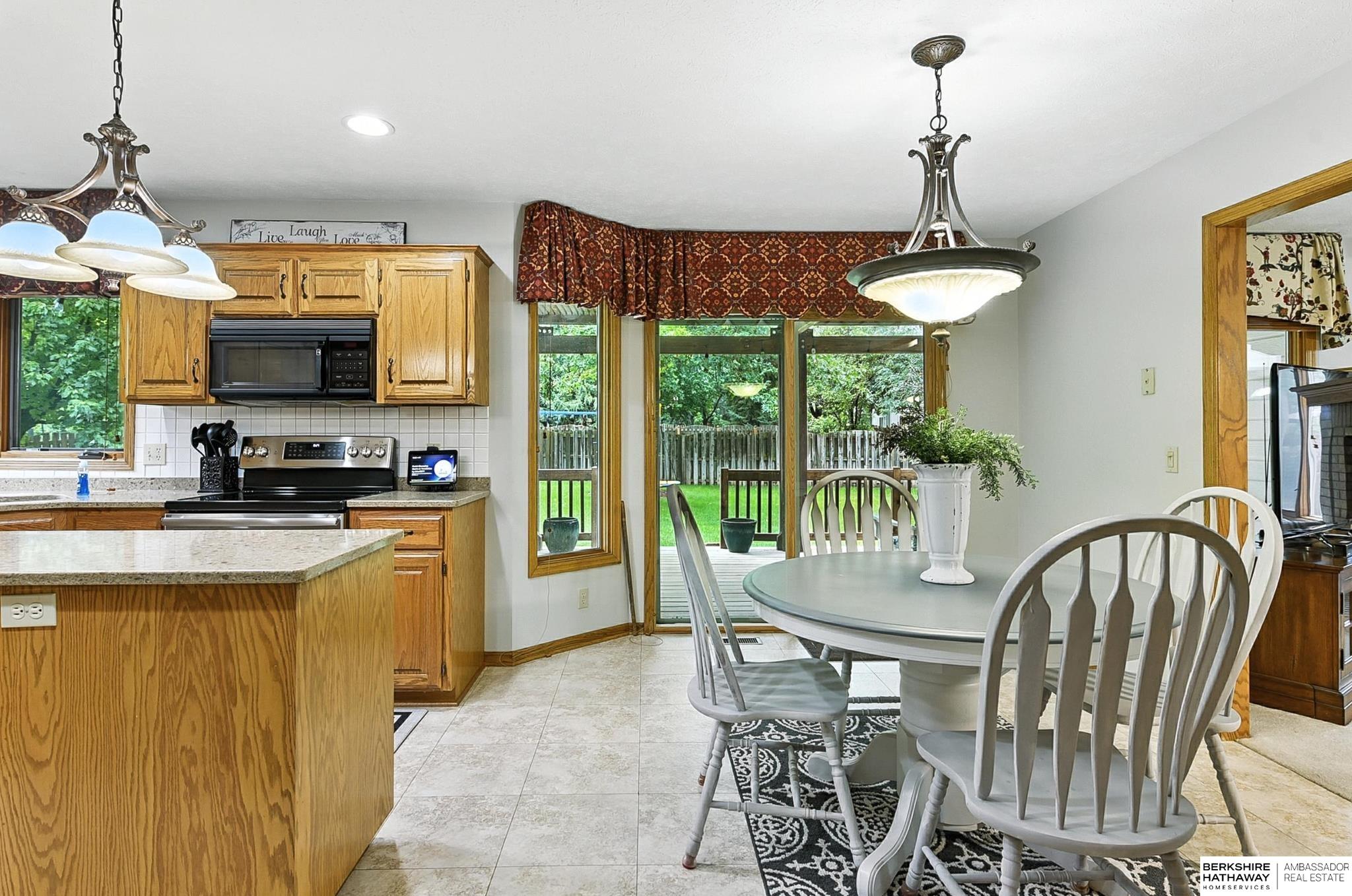 Omaha, Nebraska 68164, United States, 4 Bedrooms Bedrooms, ,2 BathroomsBathrooms,Residential,Active,179236