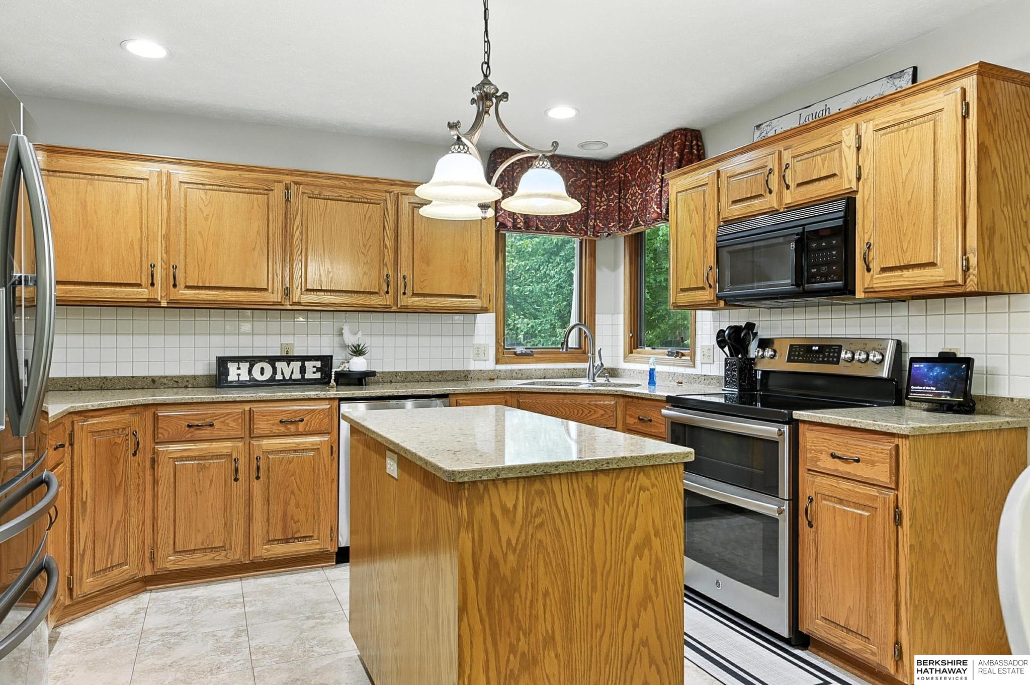 Omaha, Nebraska 68164, United States, 4 Bedrooms Bedrooms, ,2 BathroomsBathrooms,Residential,Active,179236