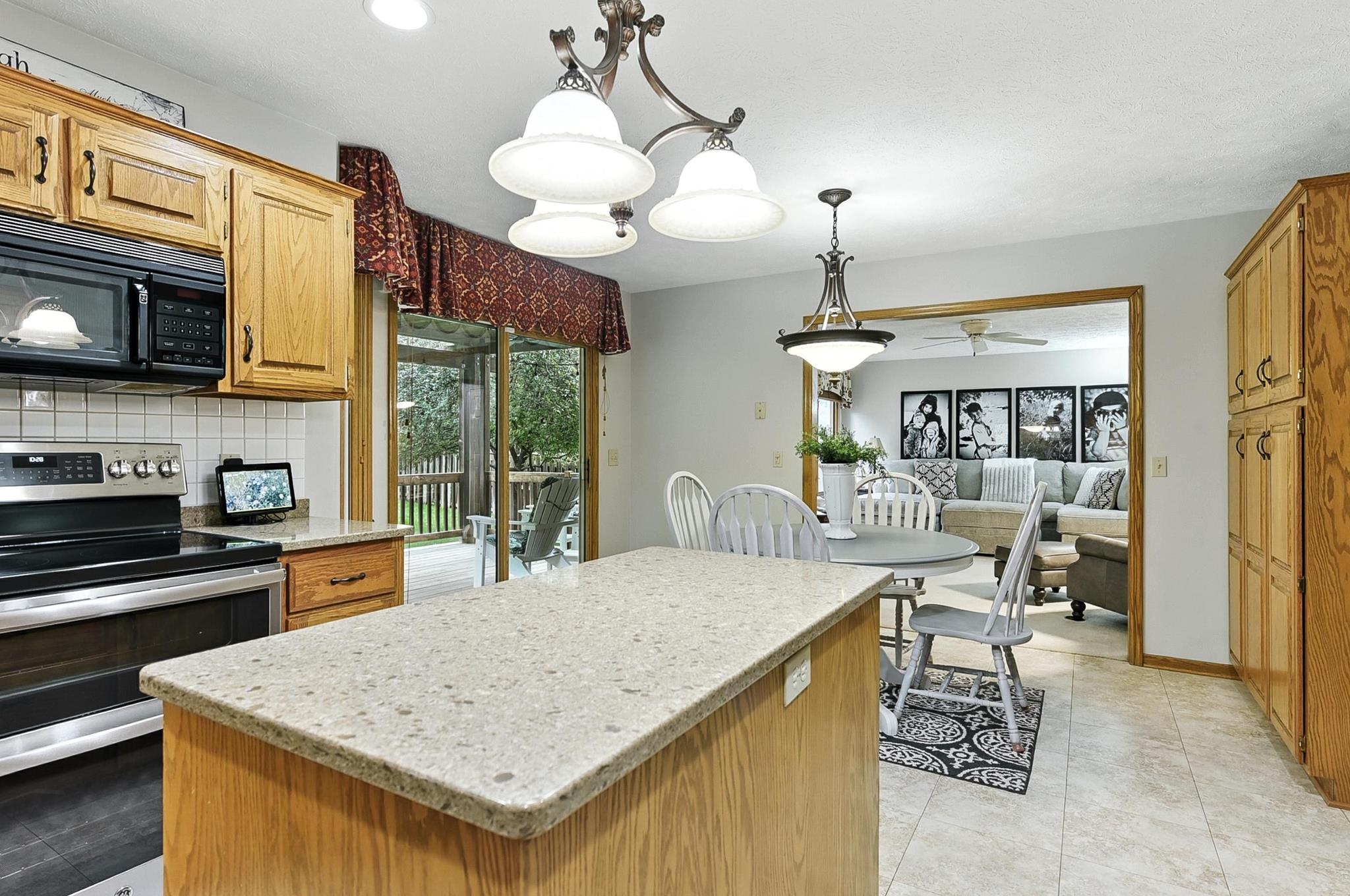 Omaha, Nebraska 68164, United States, 4 Bedrooms Bedrooms, ,2 BathroomsBathrooms,Residential,Active,179236