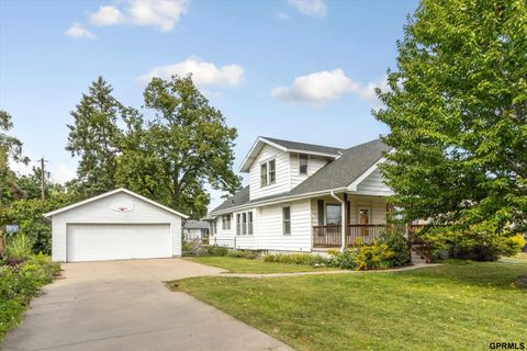 Photo of 8324 Webster Street, Omaha, NE 68114 (MLS # 22532728)