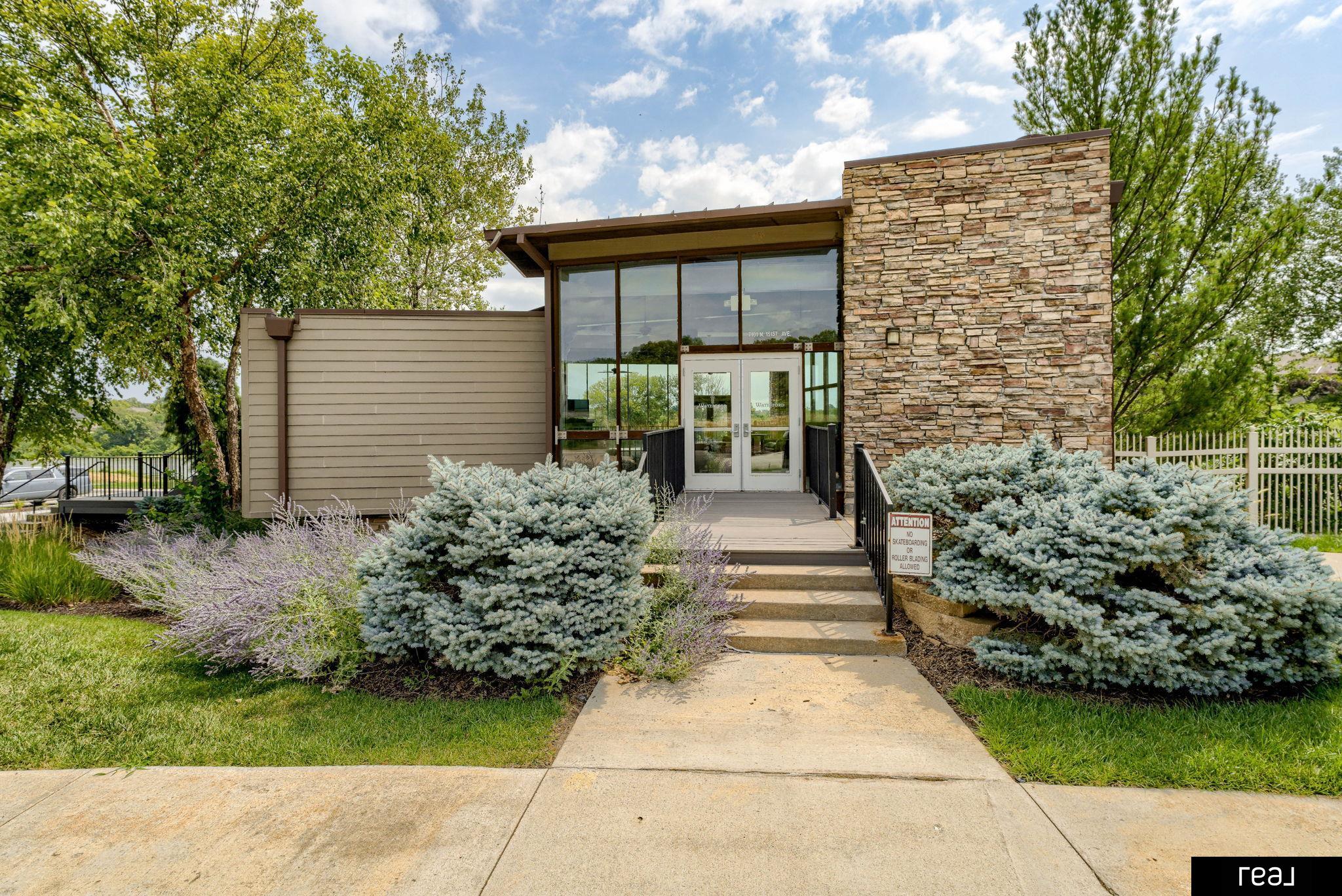 Bennington, Nebraska 68007, United States, 5 Bedrooms Bedrooms, ,3 BathroomsBathrooms,Residential,Active,228324