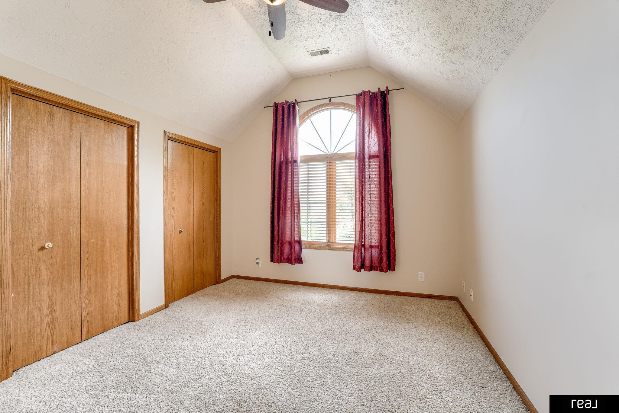 Bennington, Nebraska 68007, United States, 5 Bedrooms Bedrooms, ,3 BathroomsBathrooms,Residential,Active,228324