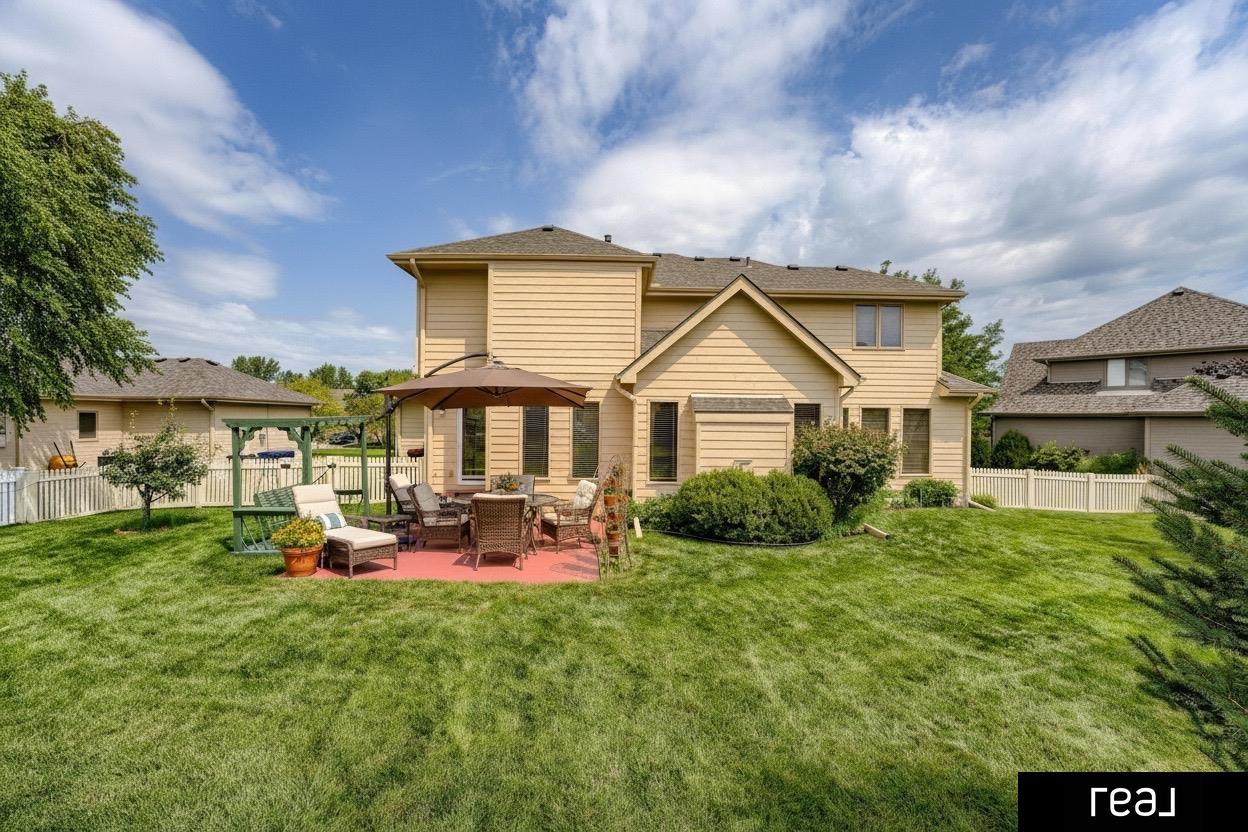 Bennington, Nebraska 68007, United States, 5 Bedrooms Bedrooms, ,3 BathroomsBathrooms,Residential,Active,228324