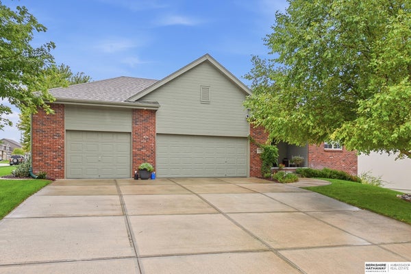 8216 S 154TH AVE, OMAHA, NE 68138 - Image 2a3b35cfb85bebedb8b14f601b297ff3/3978642697