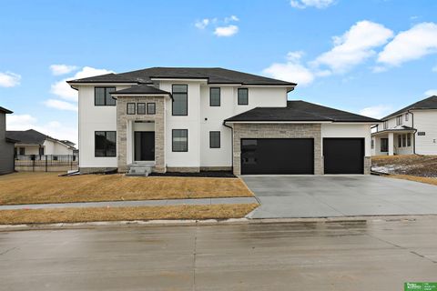 Photo of 21108 Arlington Street, Elkhorn, NE 68022 (MLS # 22600502)