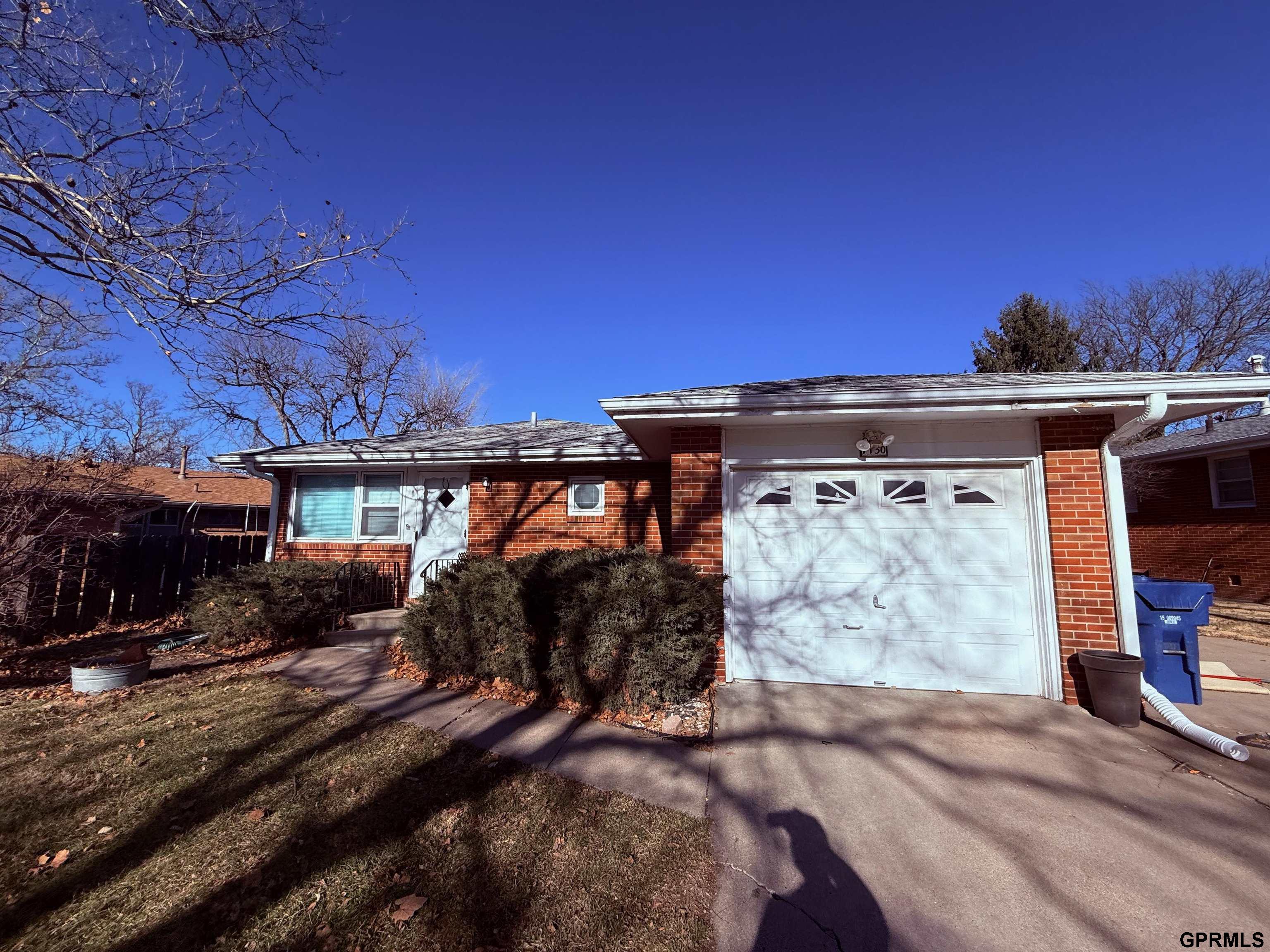 Photo 1 of 31 — 7130 Englewood Drive, Lincoln, NE 68510
