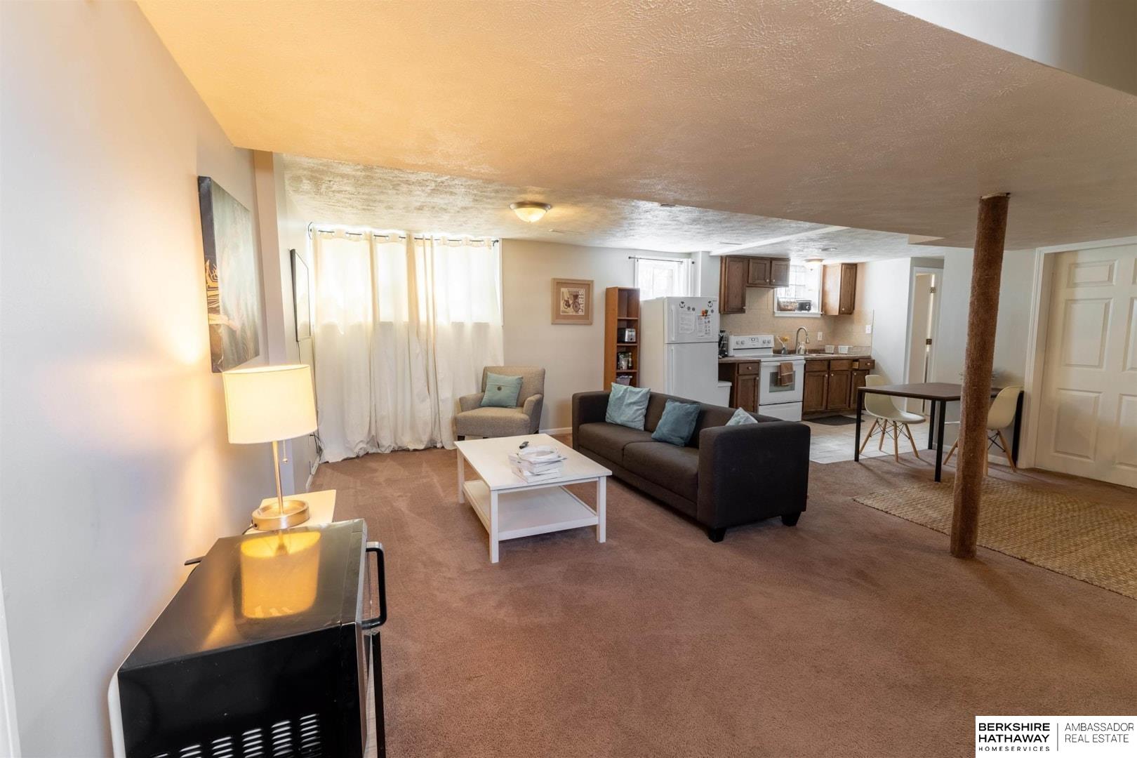 Omaha, Nebraska 68131, United States, 6 Bedrooms Bedrooms, ,4 BathroomsBathrooms,Residential,Active,116460