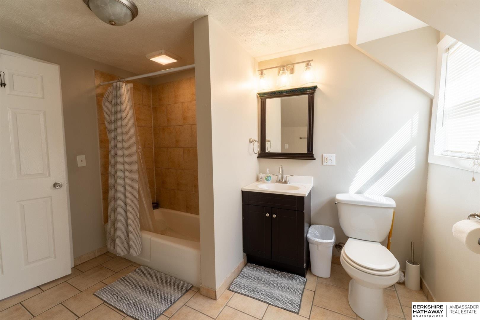 Omaha, Nebraska 68131, United States, 6 Bedrooms Bedrooms, ,4 BathroomsBathrooms,Residential,Active,116460