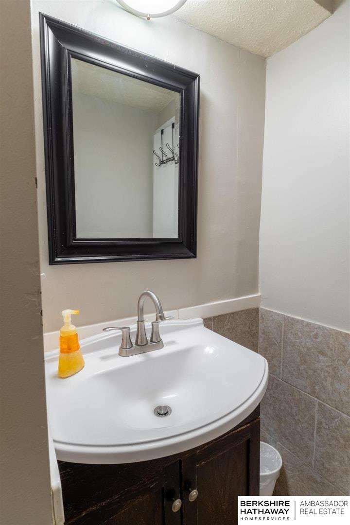 Omaha, Nebraska 68131, United States, 6 Bedrooms Bedrooms, ,4 BathroomsBathrooms,Residential,Active,116460