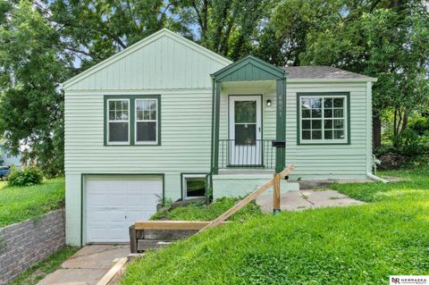 Photo of 4051 Pratt Street, Omaha, NE 68111 (MLS # 22528446)
