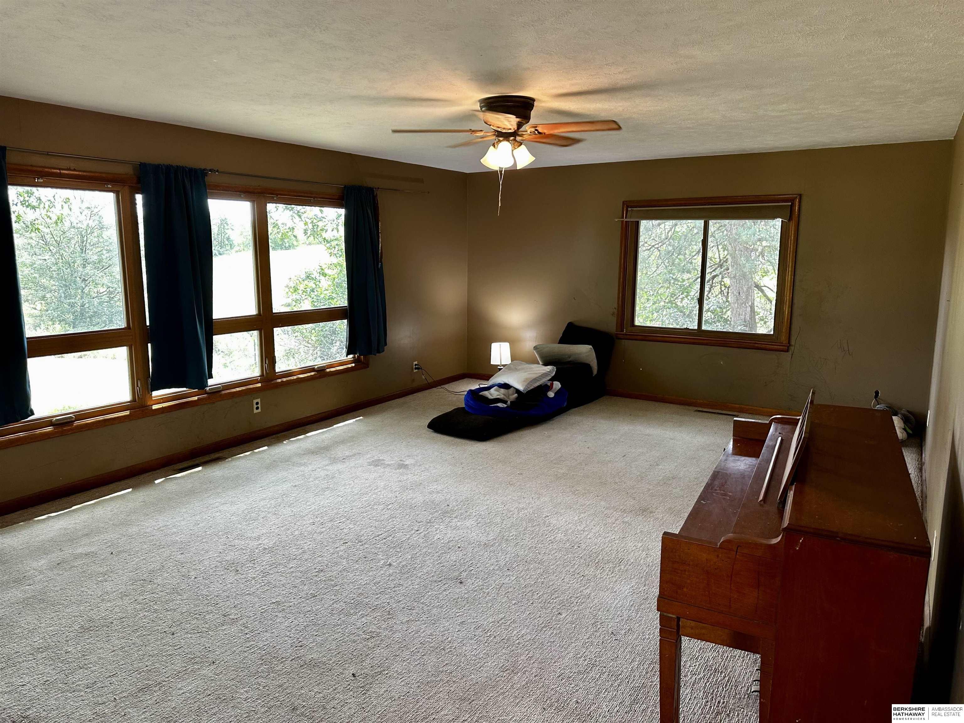 Tecumseh, Nebraska 68450, United States, 4 Bedrooms Bedrooms, ,2 BathroomsBathrooms,Residential,Active,194073