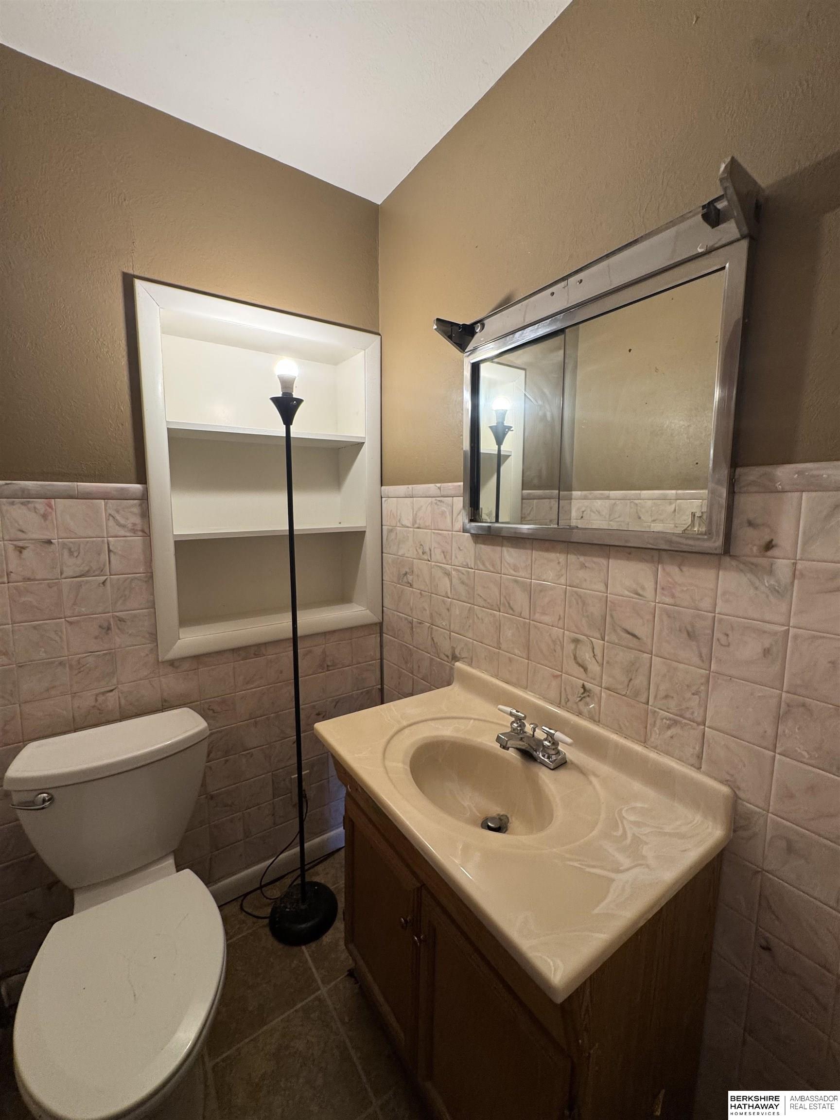 Tecumseh, Nebraska 68450, United States, 4 Bedrooms Bedrooms, ,2 BathroomsBathrooms,Residential,Active,194073