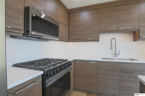 Photo of 200 S 31st Avenue #4209, Omaha, NE 68131 (MLS # 22526675)