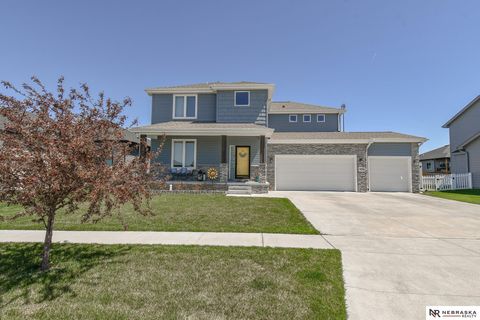 Photo of 8726 S 82nd Street, Lincoln, NE 68521 (MLS # 22611344)