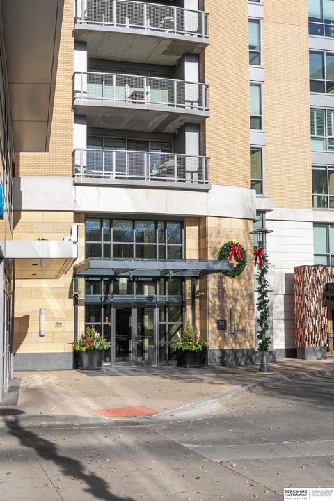 Photo of 200 S 31st Avenue #4209, Omaha, NE 68131 (MLS # 22534052)