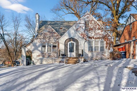 Photo of 5824 Nicholas Street, Omaha, NE 68132 (MLS # 22601737)