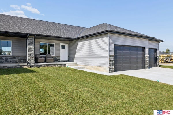 9419 S 82ND ST, LINCOLN, NE 68516 - Image 2bcb511ddca282ff5993b4e5b0155ebb/1885780400
