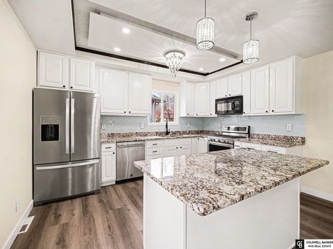 Photo of 13910 Shirley Street, Omaha, NE 68144 (MLS # 22607761)