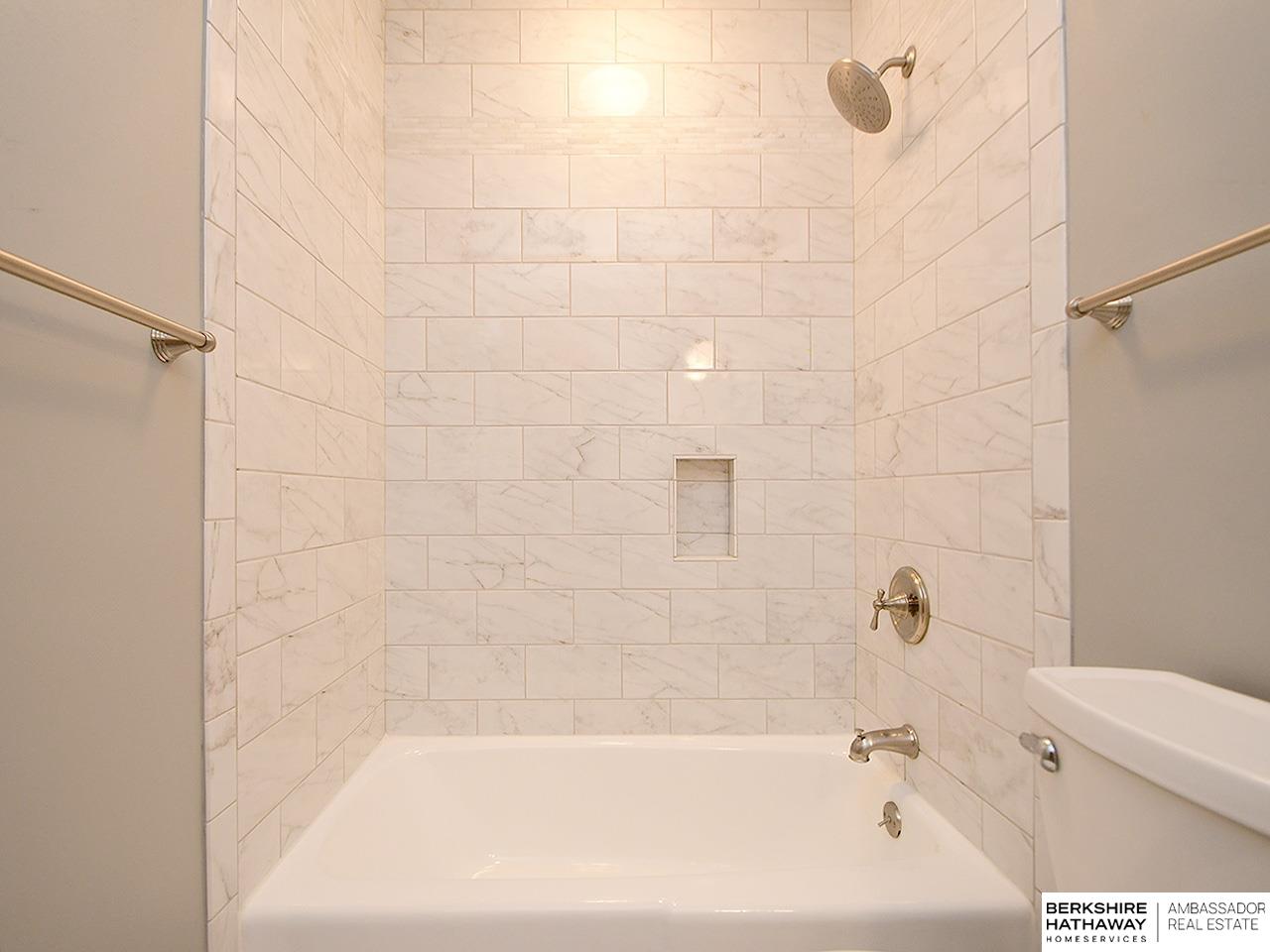 Omaha, Nebraska 68144, United States, 4 Bedrooms Bedrooms, ,3 BathroomsBathrooms,Residential,Active,183402