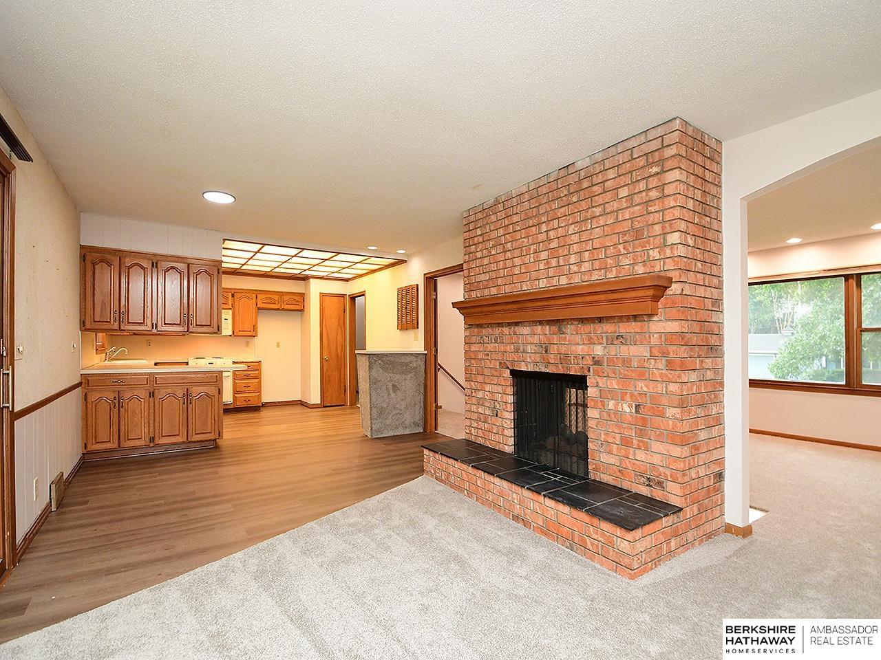 Omaha, Nebraska 68144, United States, 4 Bedrooms Bedrooms, ,3 BathroomsBathrooms,Residential,Active,183402