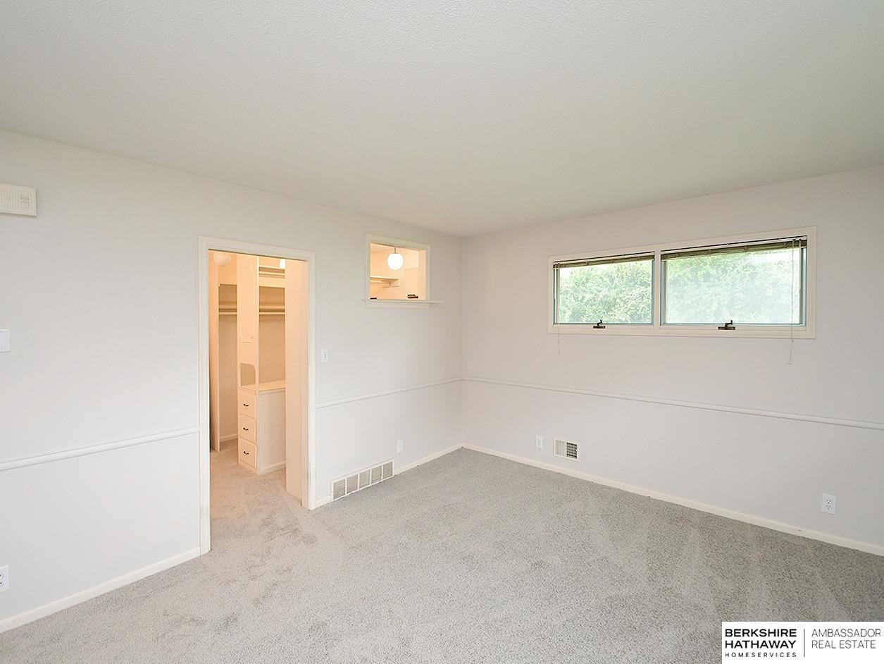 Omaha, Nebraska 68144, United States, 4 Bedrooms Bedrooms, ,3 BathroomsBathrooms,Residential,Active,183402