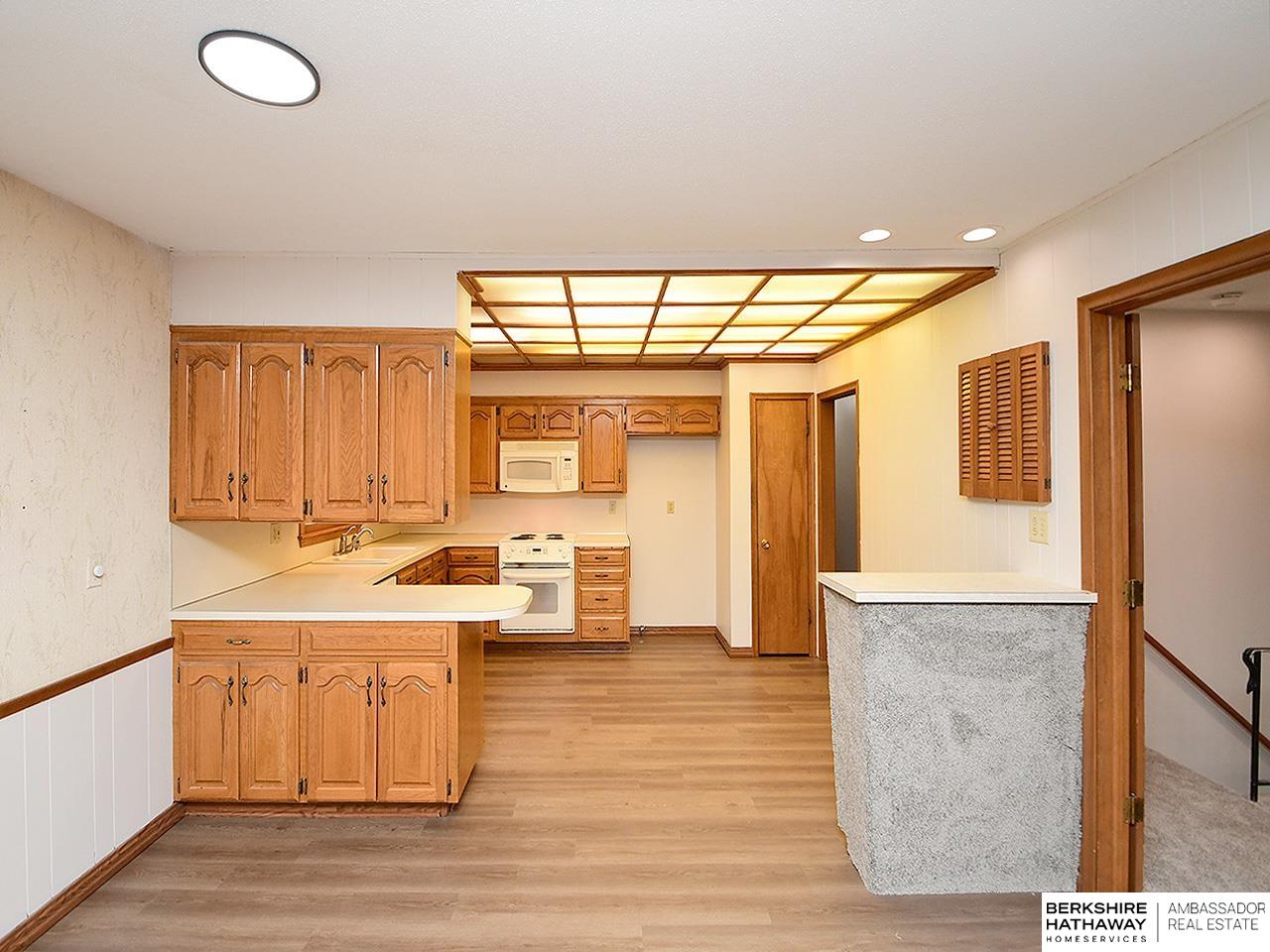 Omaha, Nebraska 68144, United States, 4 Bedrooms Bedrooms, ,3 BathroomsBathrooms,Residential,Active,183402