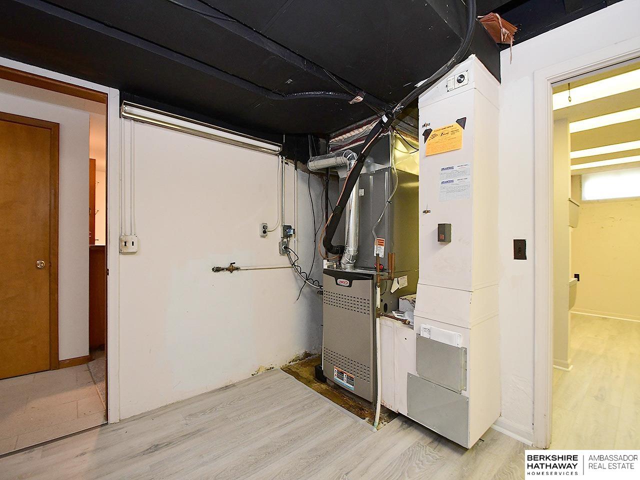 Omaha, Nebraska 68144, United States, 4 Bedrooms Bedrooms, ,3 BathroomsBathrooms,Residential,Active,183402