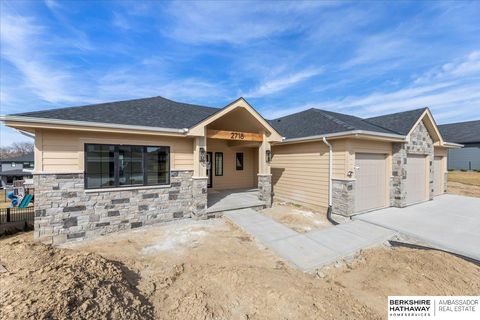Photo of 5439 Kestrel Parkway, Elkhorn, NE 68022 (MLS # 22526312)