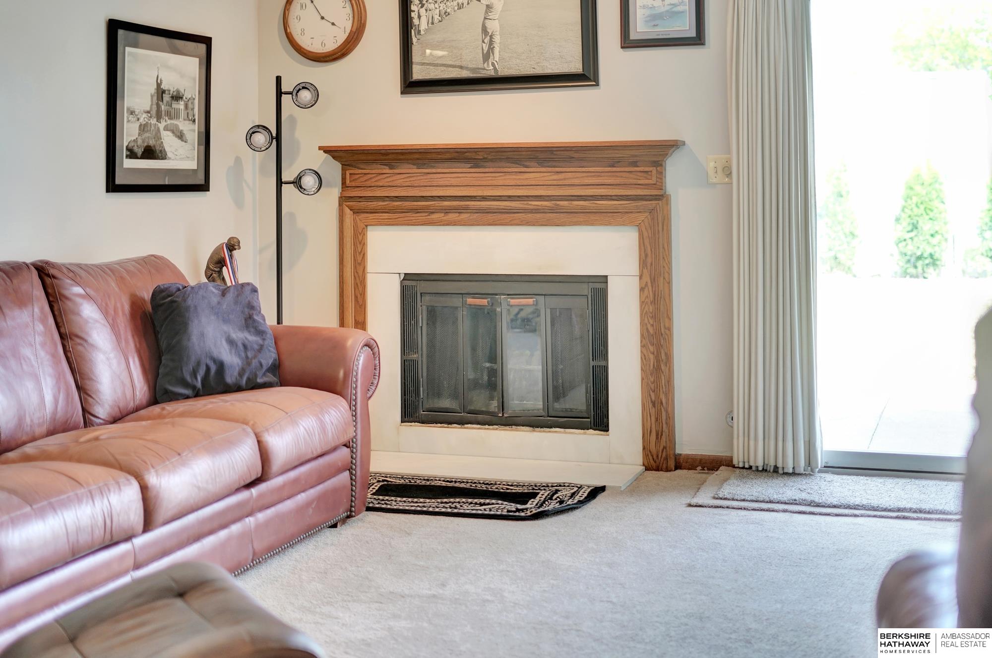 Lincoln, Nebraska 68510, United States, 2 Bedrooms Bedrooms, ,2 BathroomsBathrooms,Residential,Pending,126218