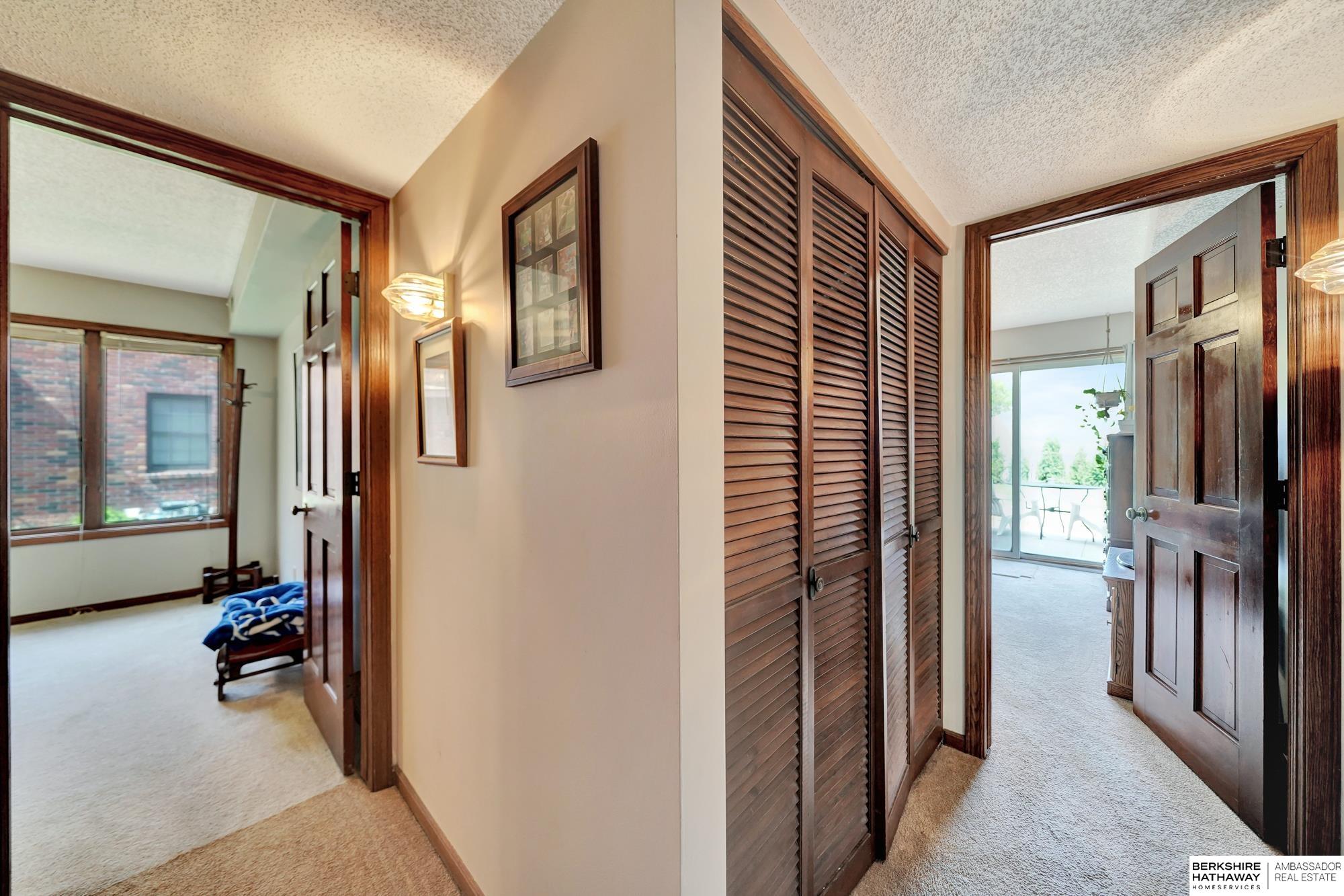 Lincoln, Nebraska 68510, United States, 2 Bedrooms Bedrooms, ,2 BathroomsBathrooms,Residential,Pending,126218