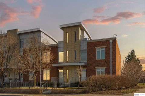 Photo of 723 Riverfront Drive, Omaha, NE 68102 (MLS # 22605231)